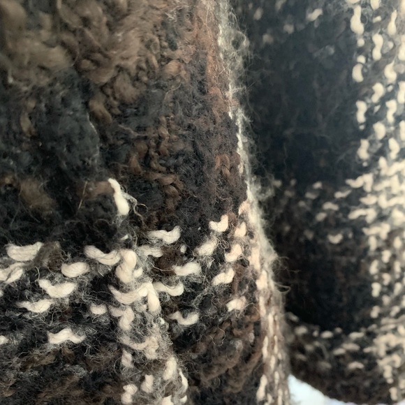 I Madison Black and White Plaid Big Collar Wool Blend Coat - Picture 12 of 12